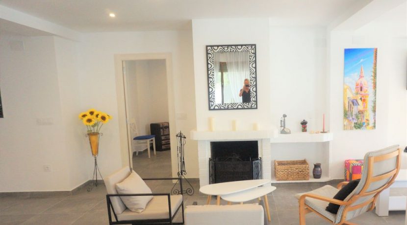 836c9568-a957-4a69-a017-49b41d223d8e.f10