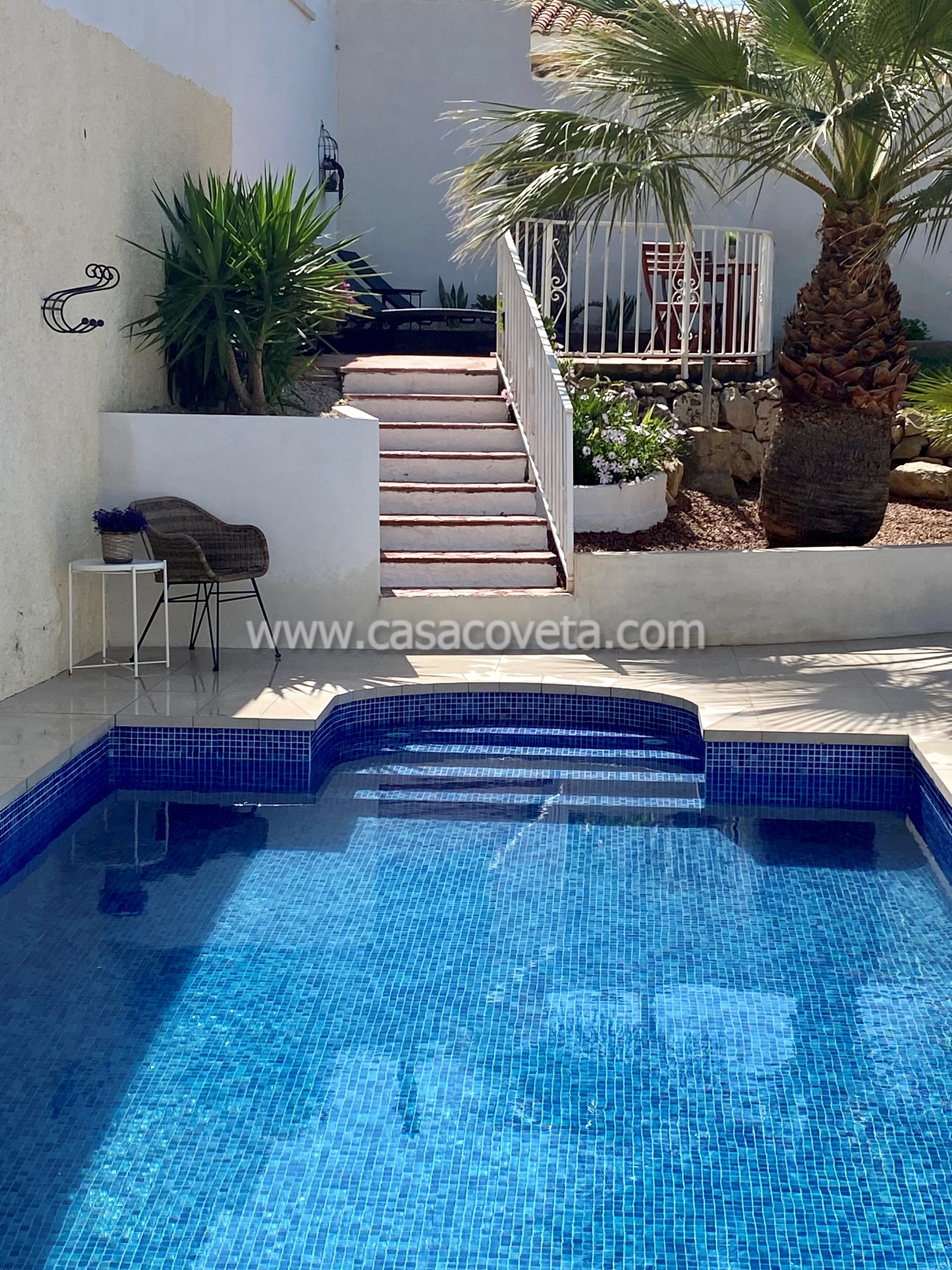 Luxury Villa for 8 persons, private pool, A/A, Wifi, BBQ and sea view.  Ref. 582