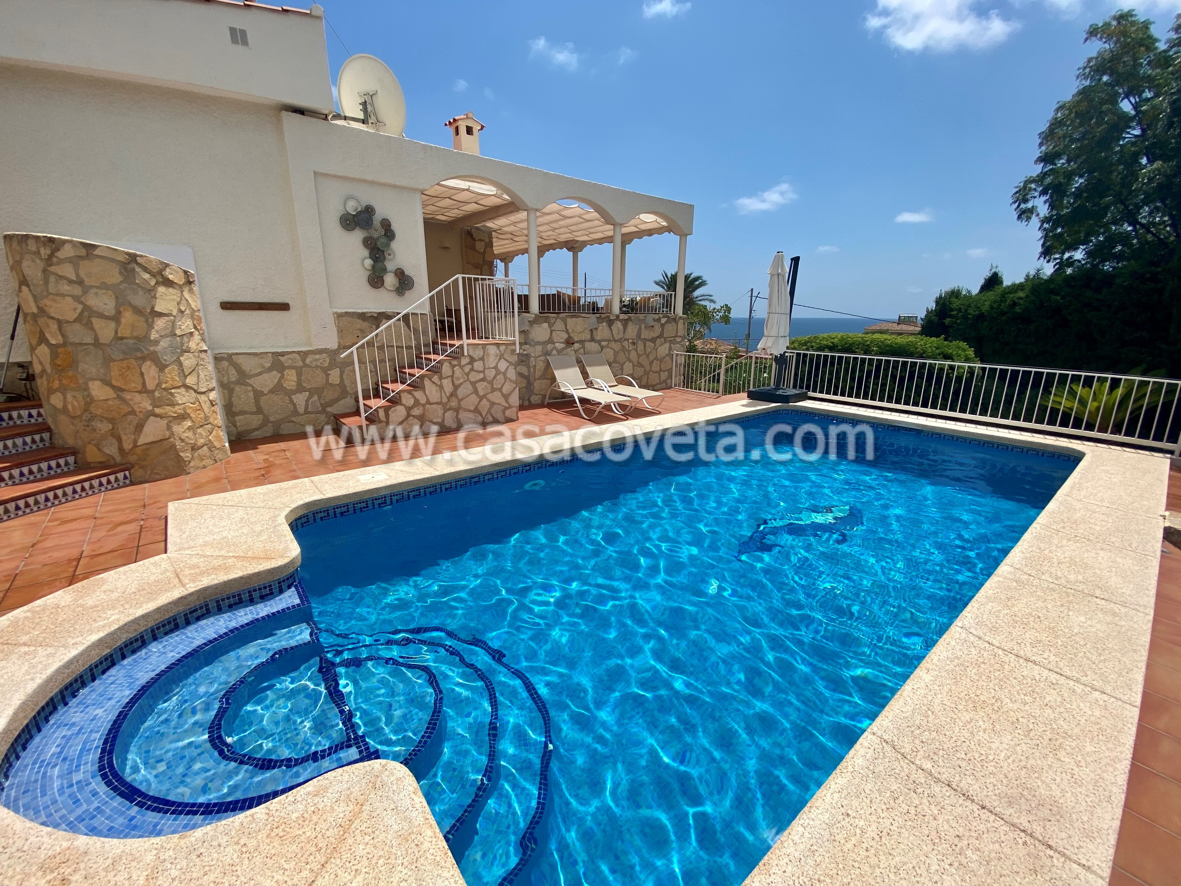 Wunderschöne freistehende Villa in La Coveta Fuma mit privatem Pool, A/A und Wifi. Ref. 583